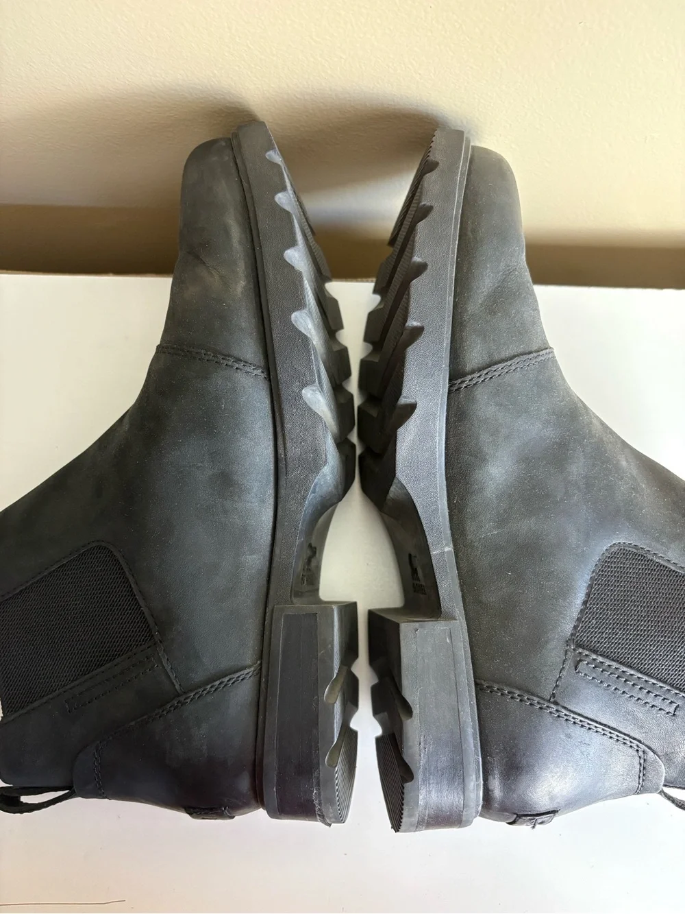 Sorel Emelie III Chelsea Black Waterproof Boots Size 9